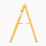 نمای نزدیک از پله‌های ضدلغزش و اتصال تقویت‌شده نردبان الگانت