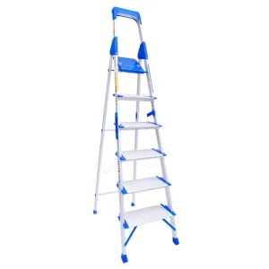 پله‌های ضد لغزش نردبان ۶ پله هایلوکس، ایمنی بالاتر در حین استفاده.